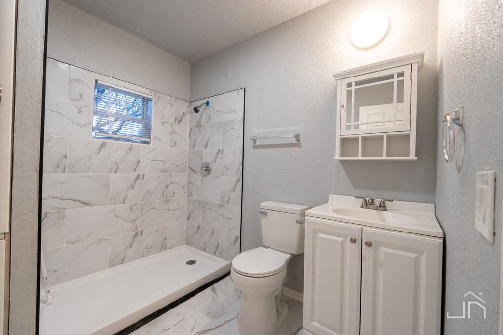 23 E Ave I Property Photo 9