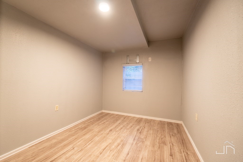 23 E Ave I Property Photo 10
