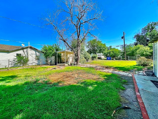 903 N 4th St Property Photo 7
