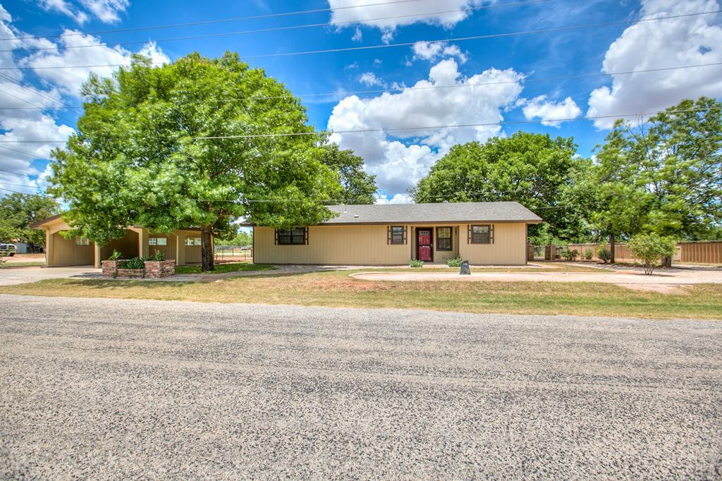 220 Mcdowell St Property Photo 1