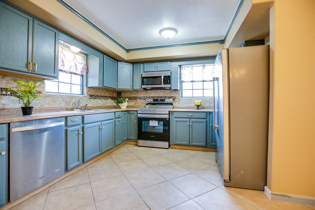 220 Mcdowell St Property Photo 7