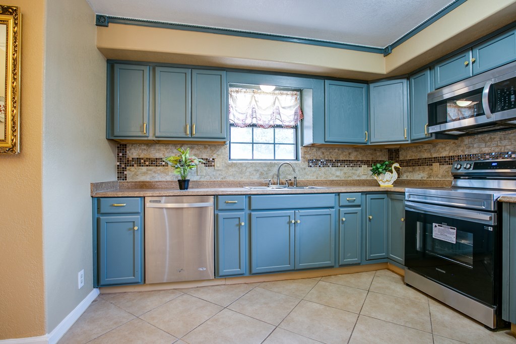220 Mcdowell St Property Photo 8