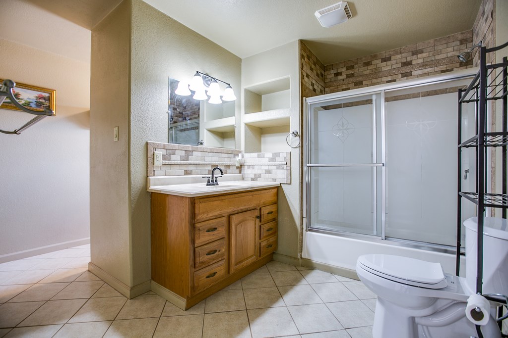 220 Mcdowell St Property Photo 15