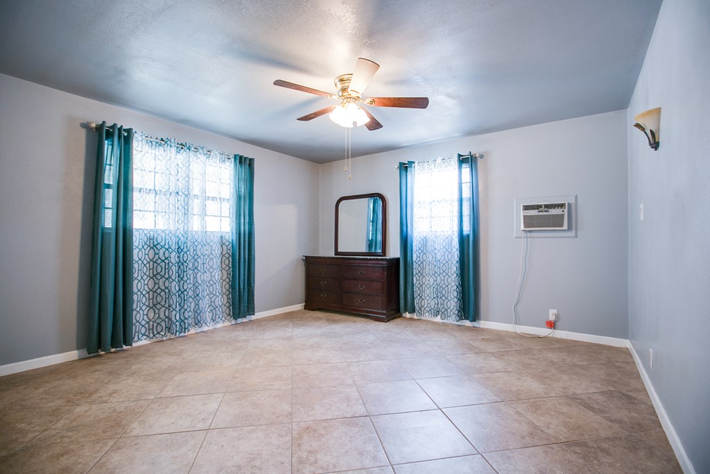 220 Mcdowell St Property Photo 17