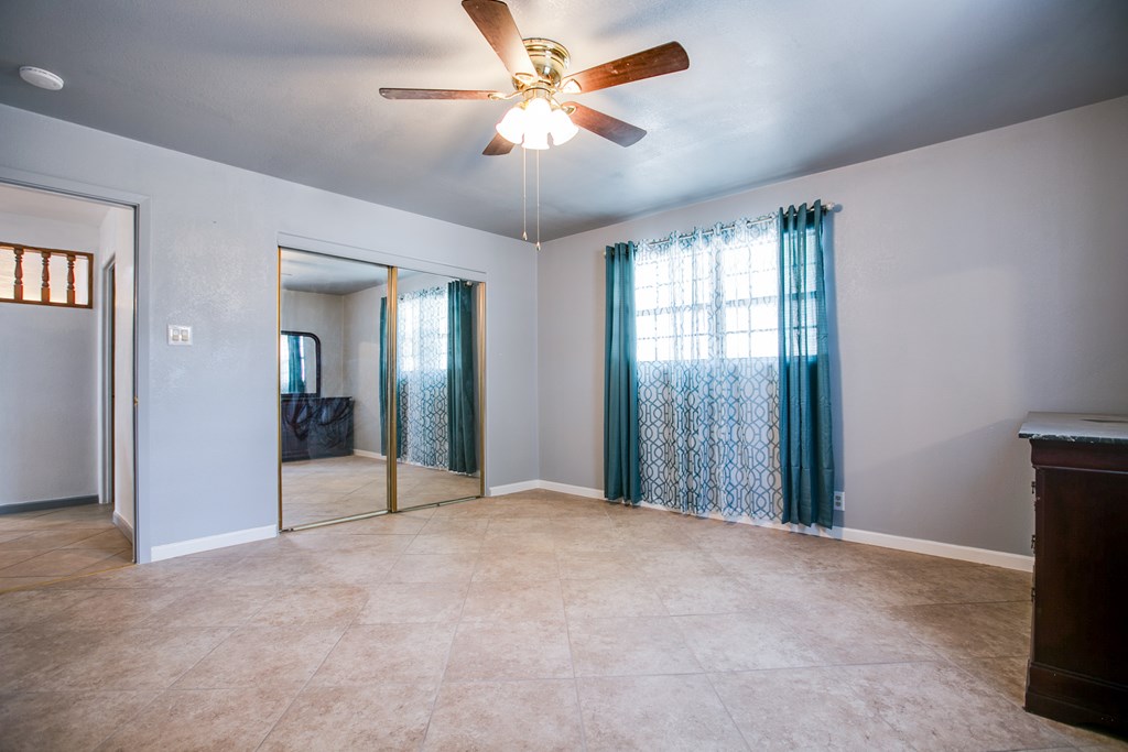 220 Mcdowell St Property Photo 18