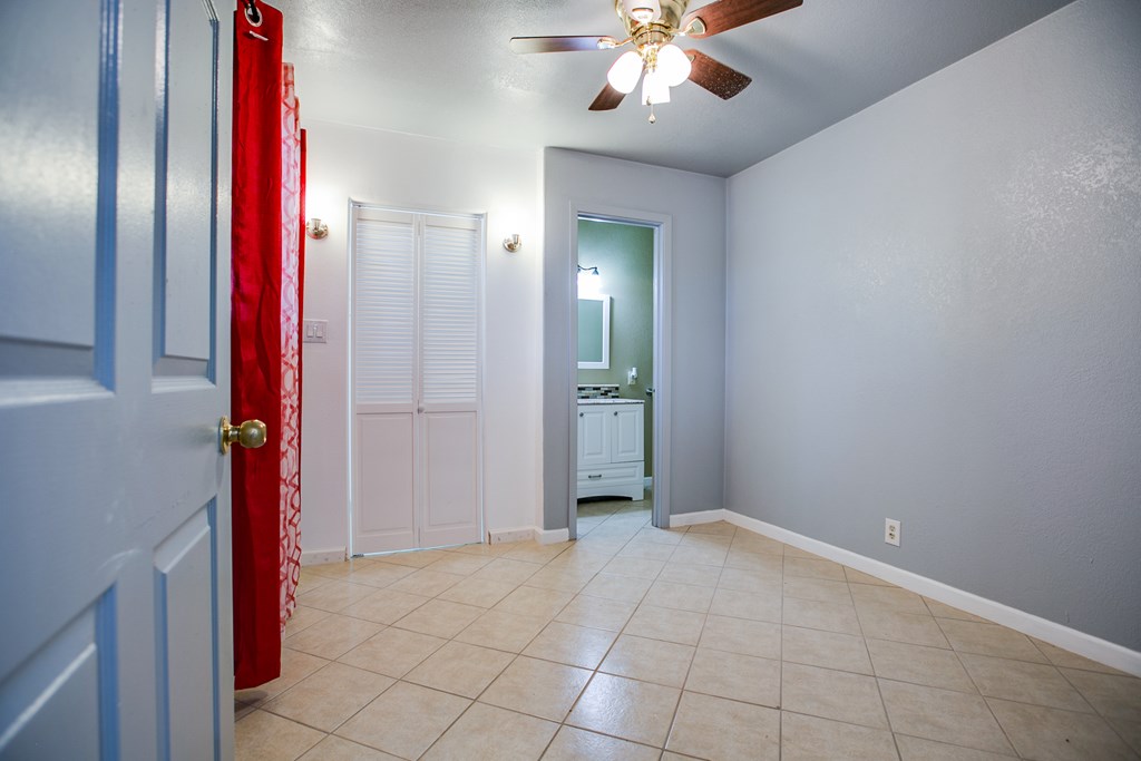 220 Mcdowell St Property Photo 21