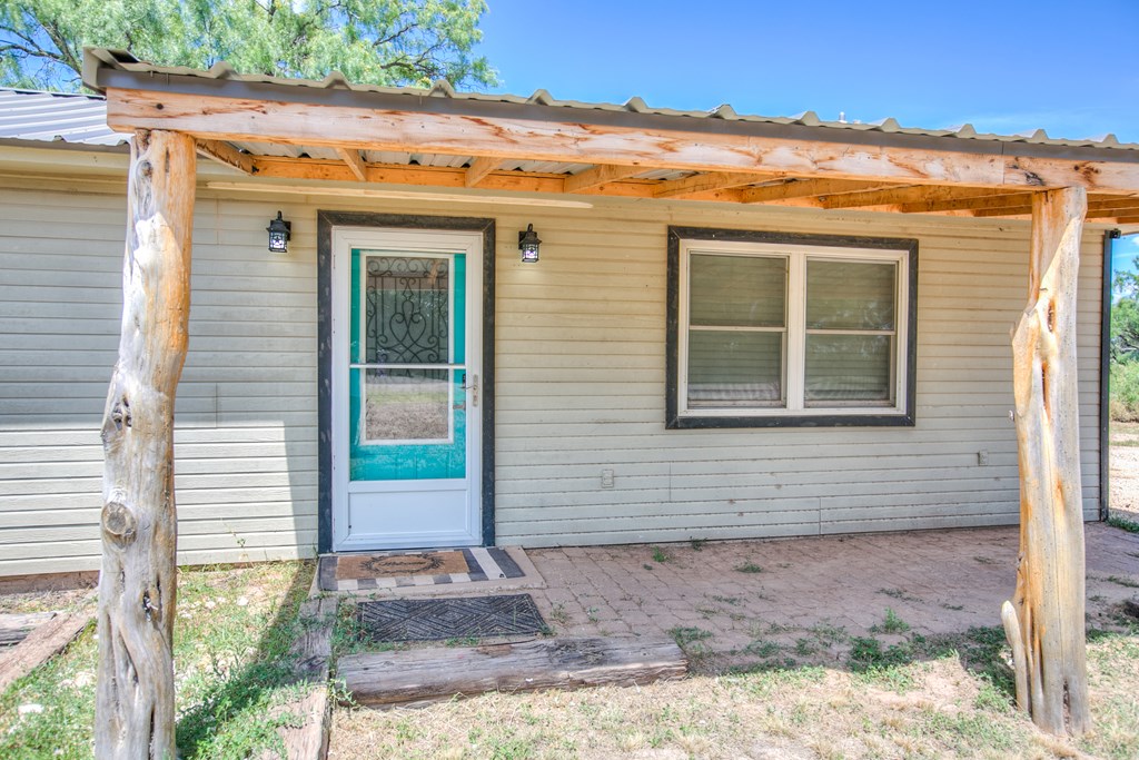 9701 Possum Hollow Rd Property Photo 9