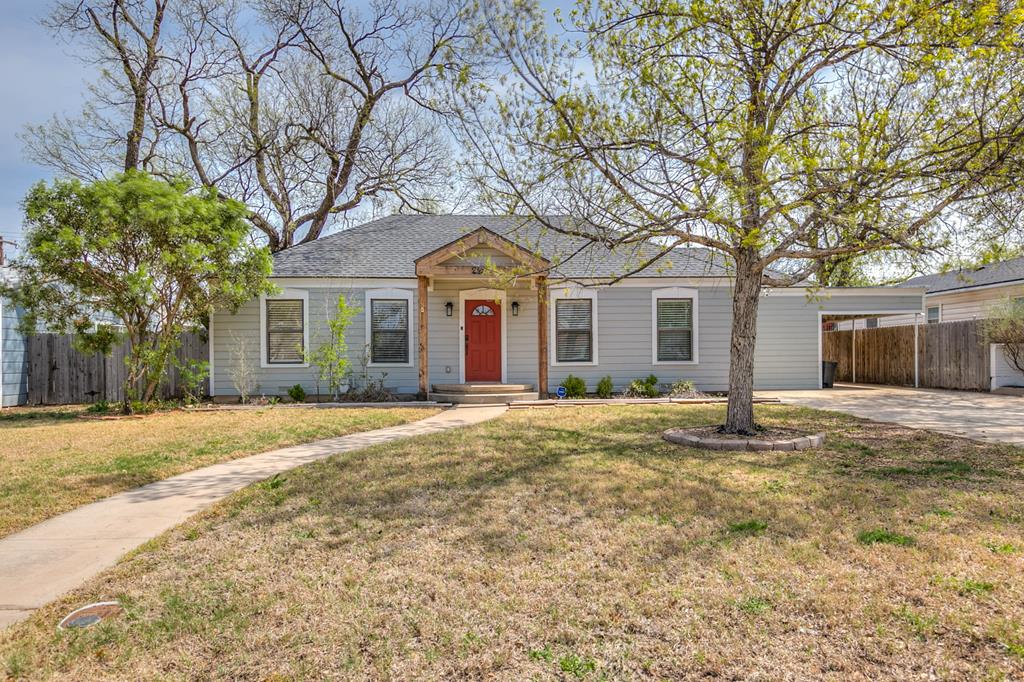 2205 Live Oak Dr Property Photo 1