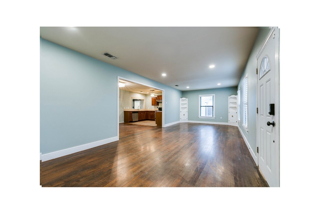 2205 Live Oak Dr Property Photo 5