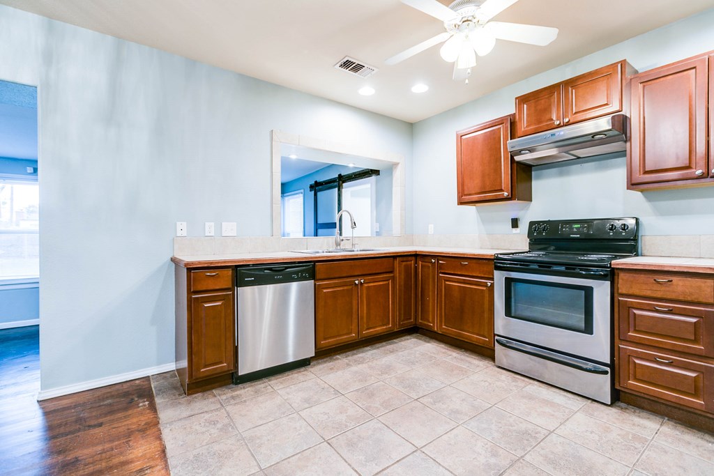 2205 Live Oak Dr Property Photo 11