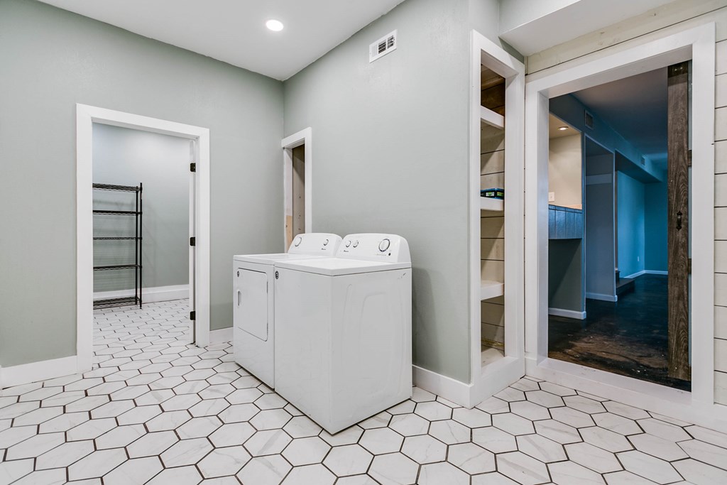 2205 Live Oak Dr Property Photo 14