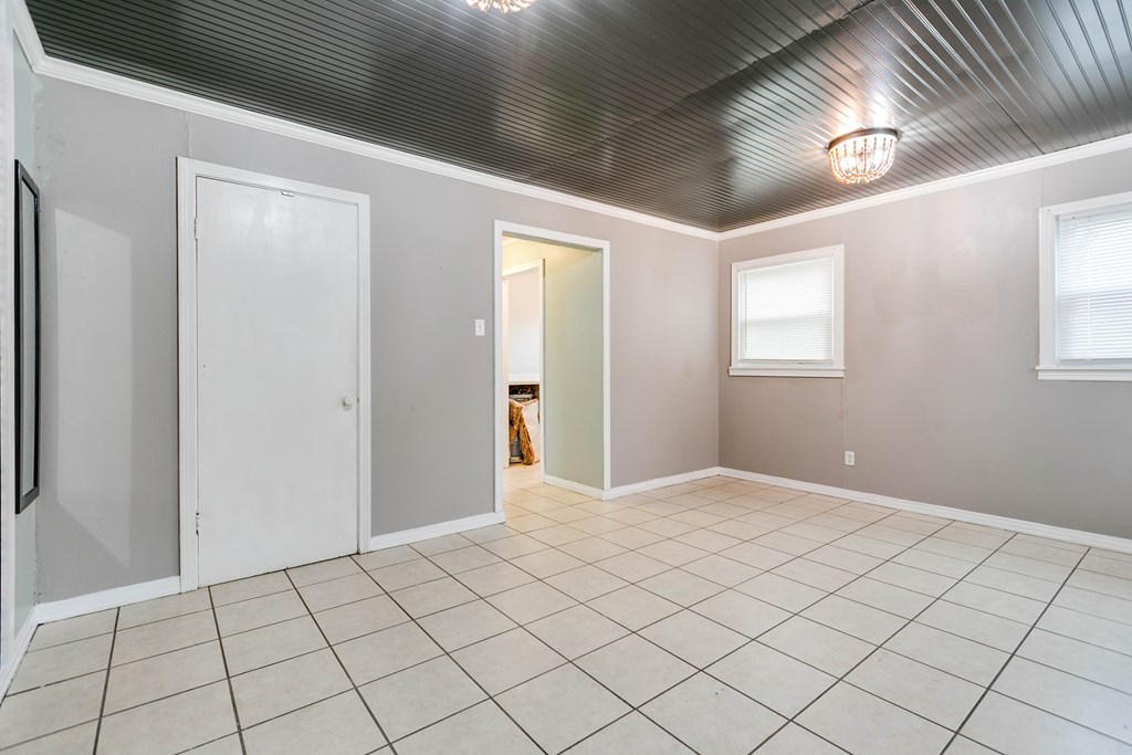 2205 Live Oak Dr Property Photo 25