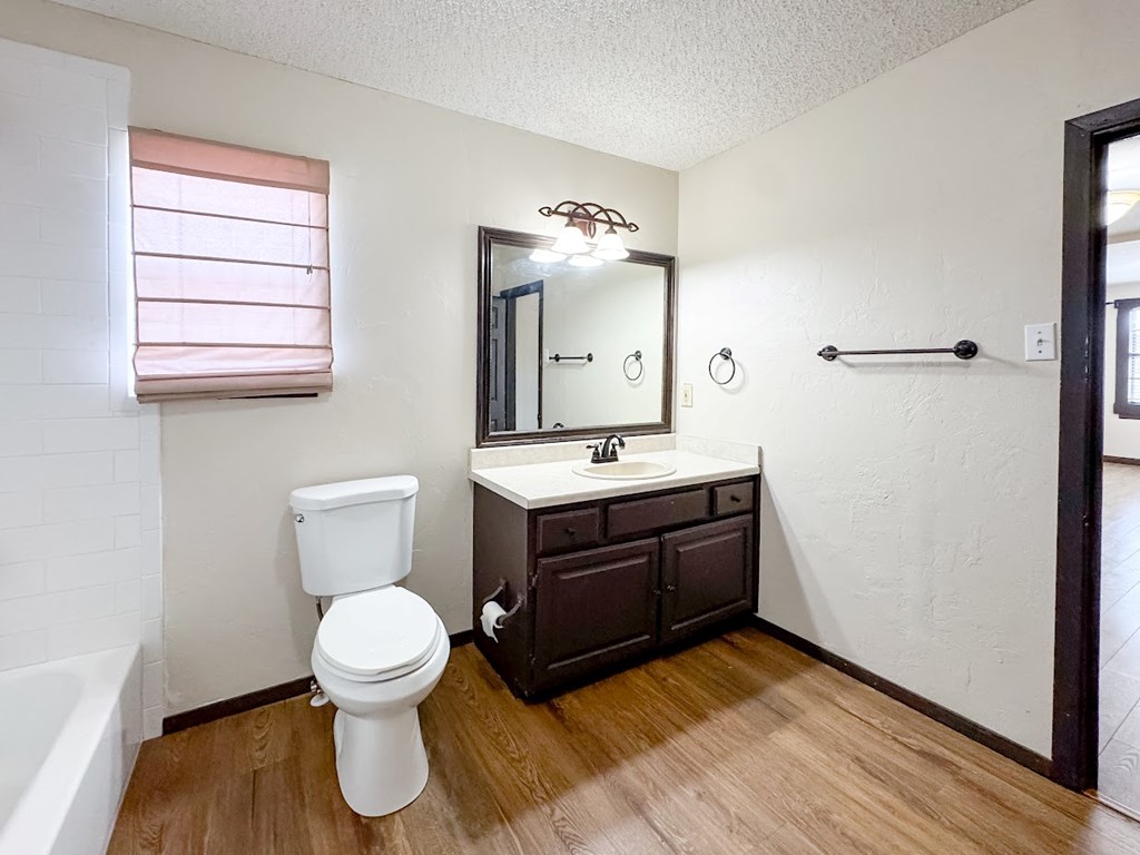 2302 W Twohig Ave Property Photo 11