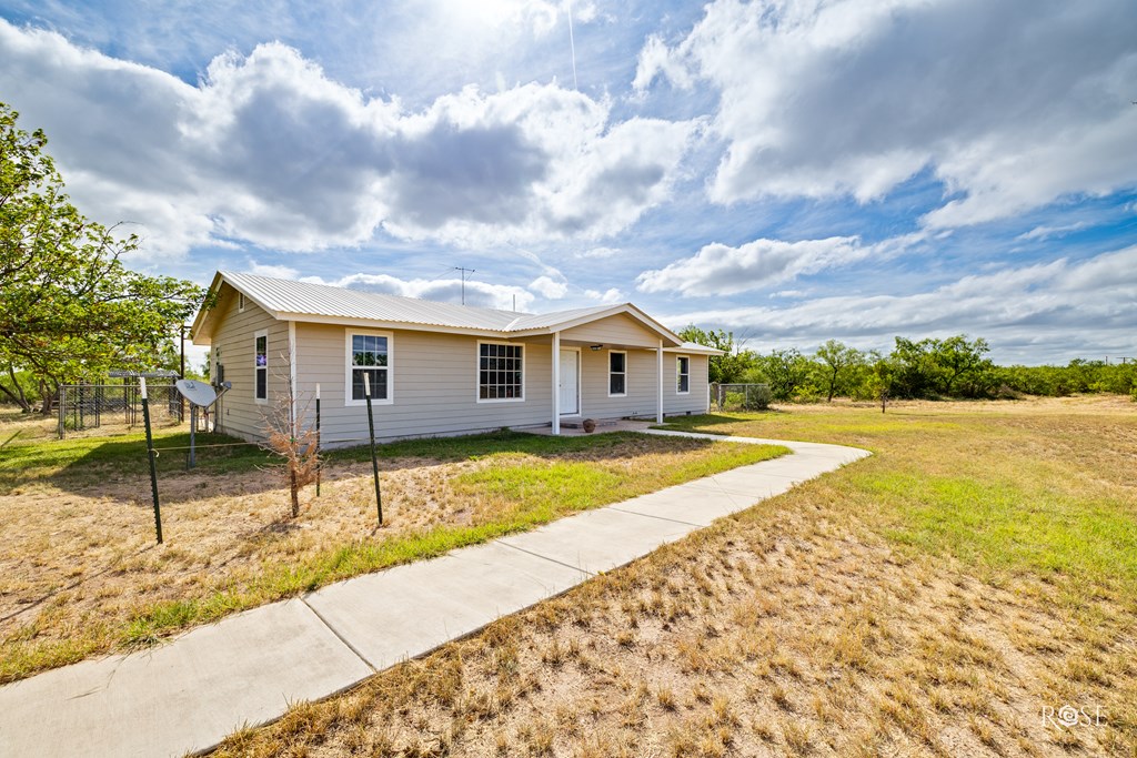 11954 Lagoon Lane Property Photo 4