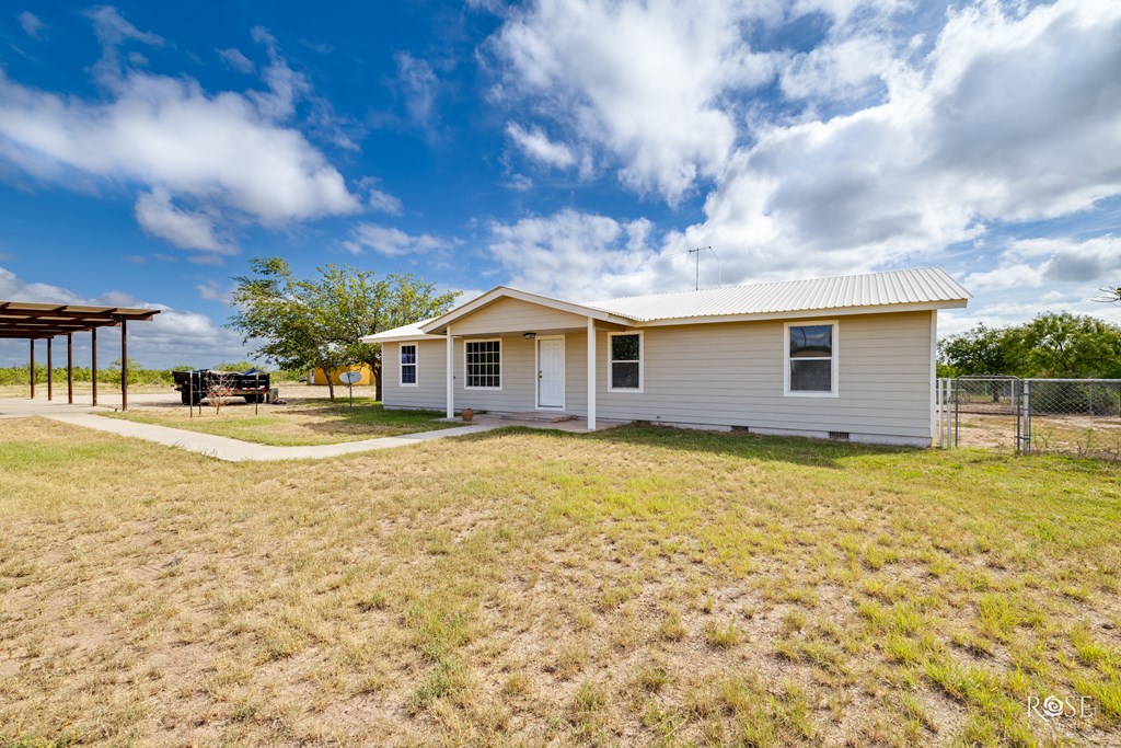 11954 Lagoon Lane Property Photo 5