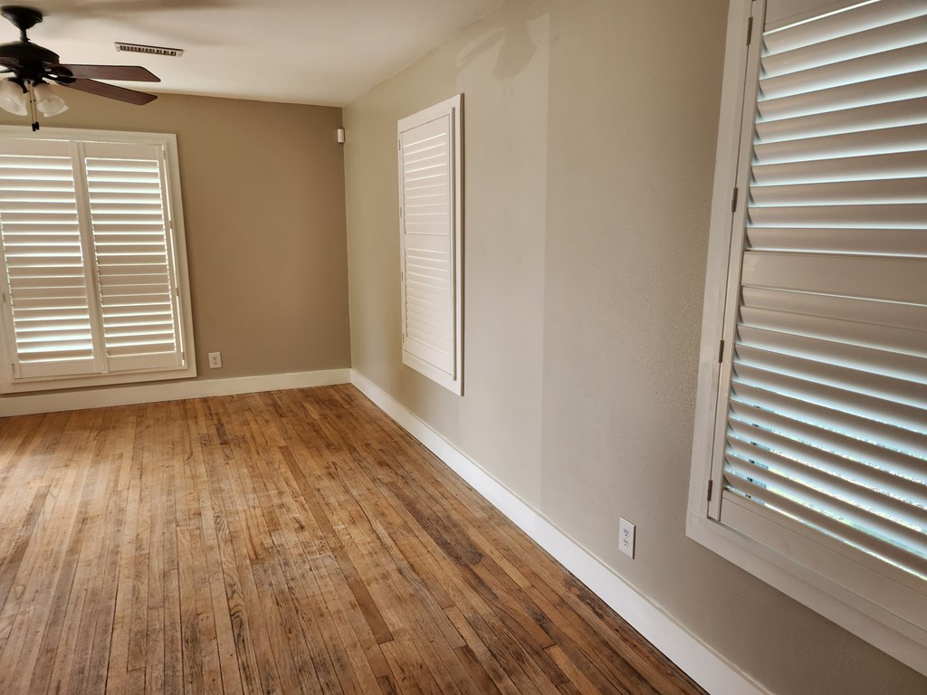 1310 S Van Buren St Property Photo 6
