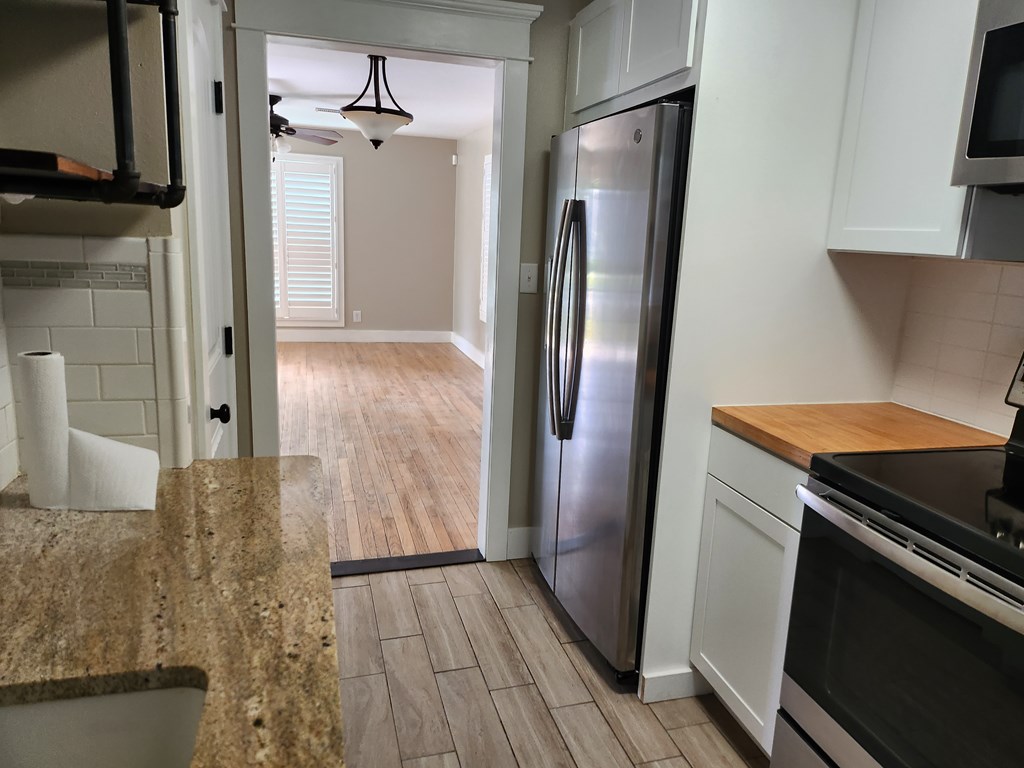 1310 S Van Buren St Property Photo 8
