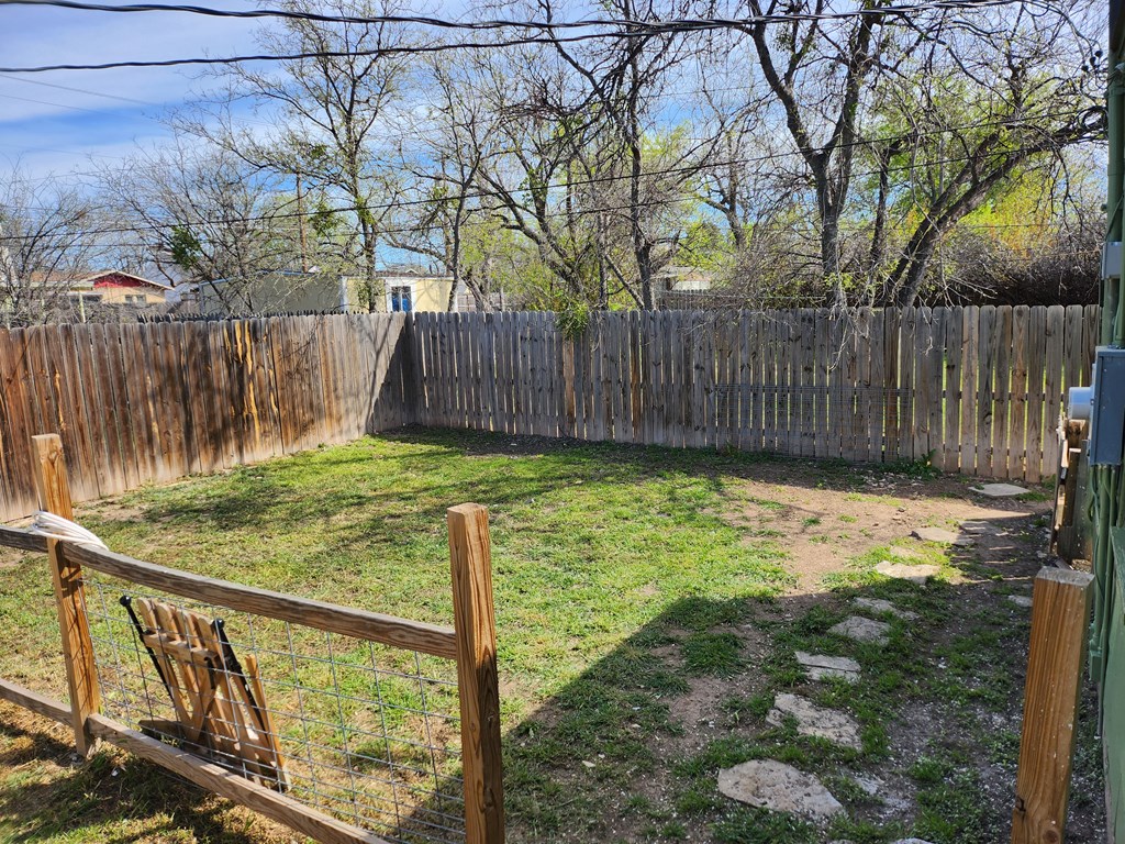 1310 S Van Buren St Property Photo 14