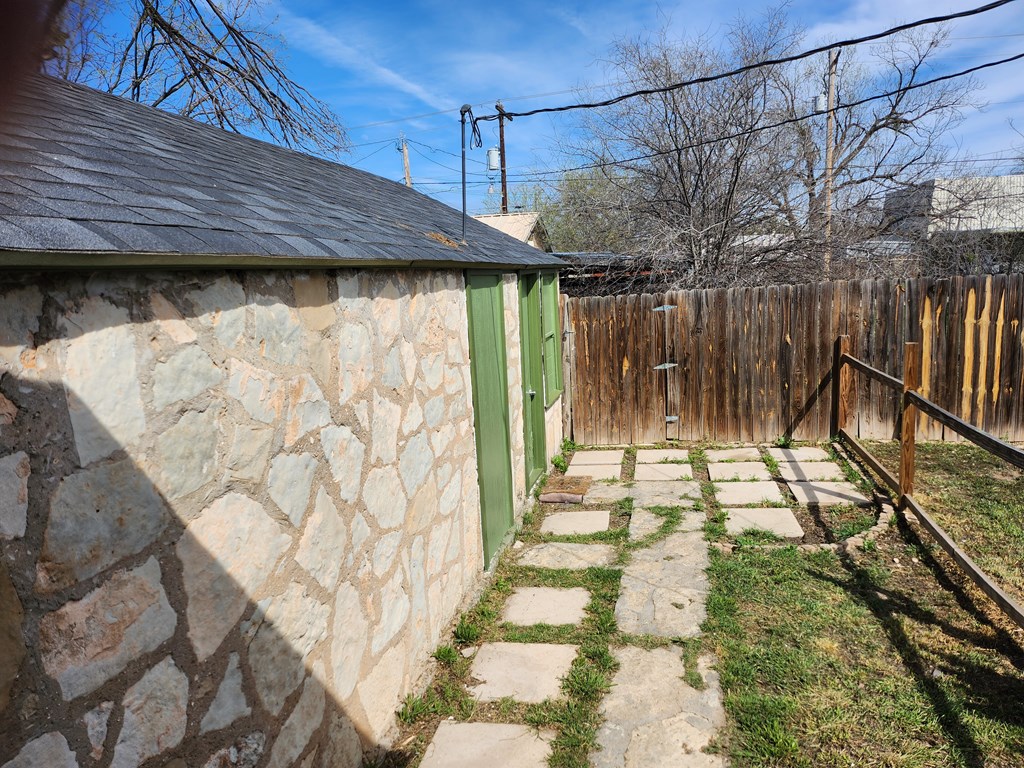 1310 S Van Buren St Property Photo 15