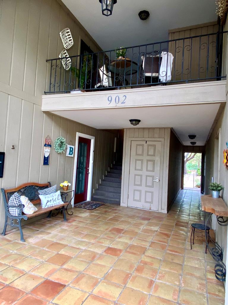 902 W Ave D Property Photo 5