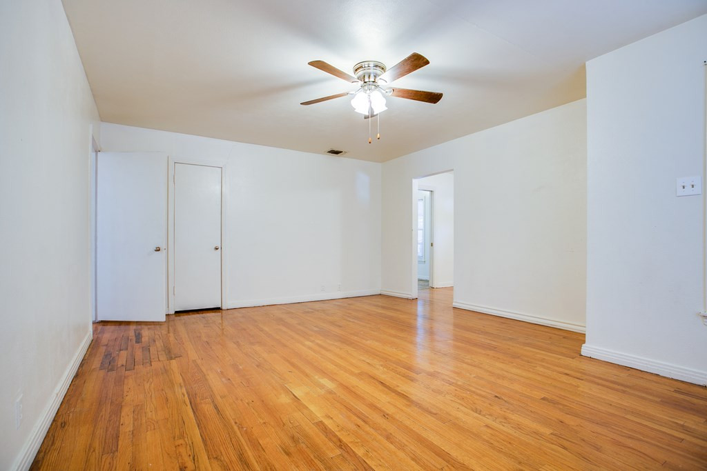 1309 5th Avenue Property Photo 7