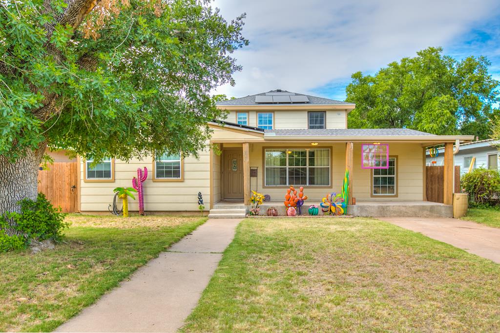 317 River Oaks St Property Photo 1
