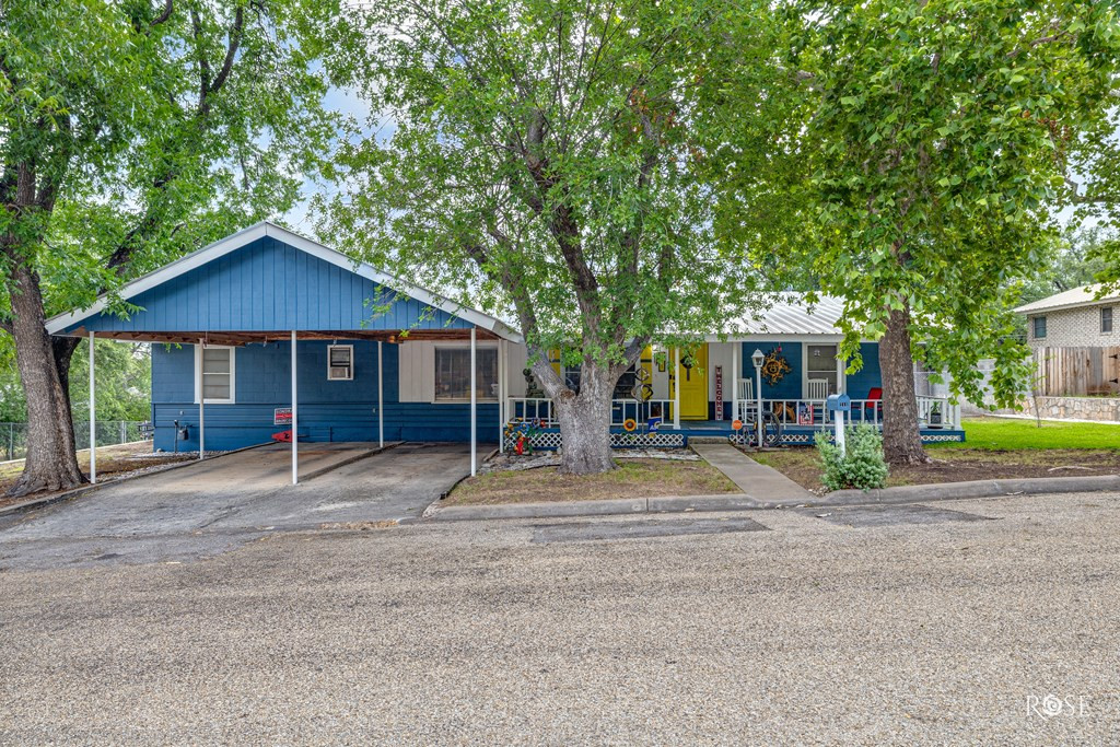 211 Murphy Avenue Property Photo 3