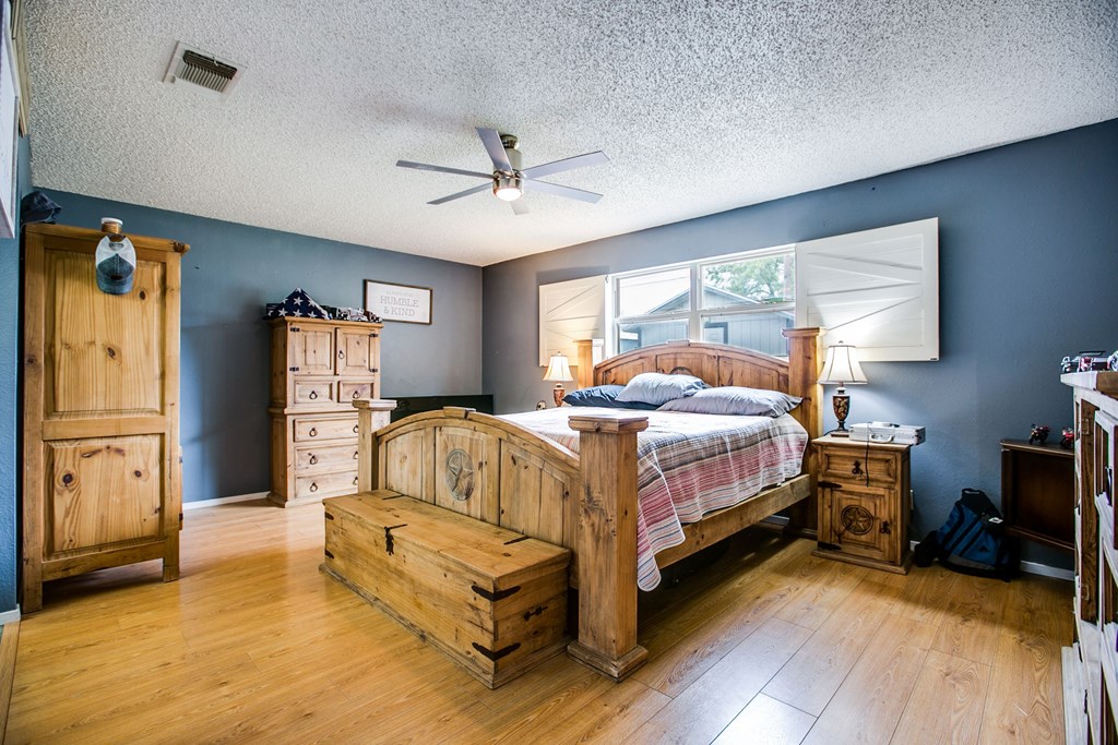 1723 Junius St Property Photo 16