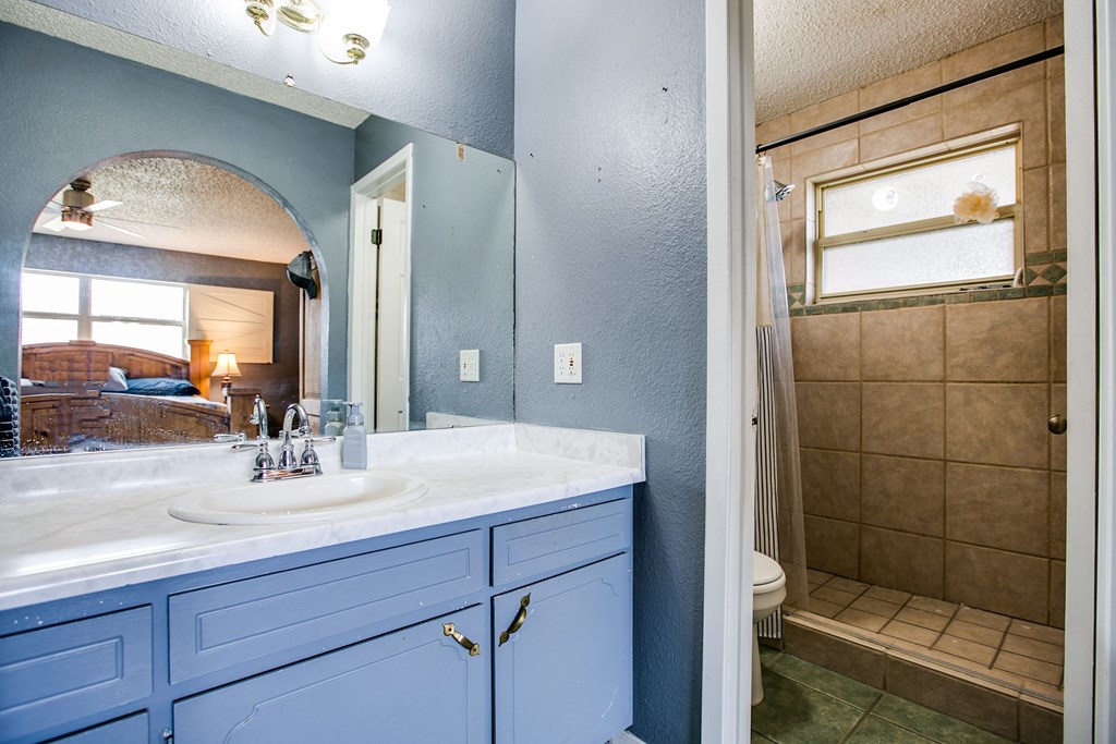 1723 Junius St Property Photo 19