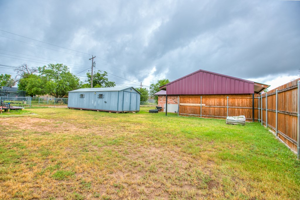 1723 Junius St Property Photo 26