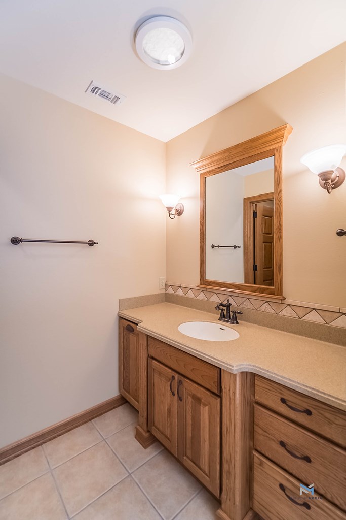 6873 Green Oaks Dr Property Photo 21