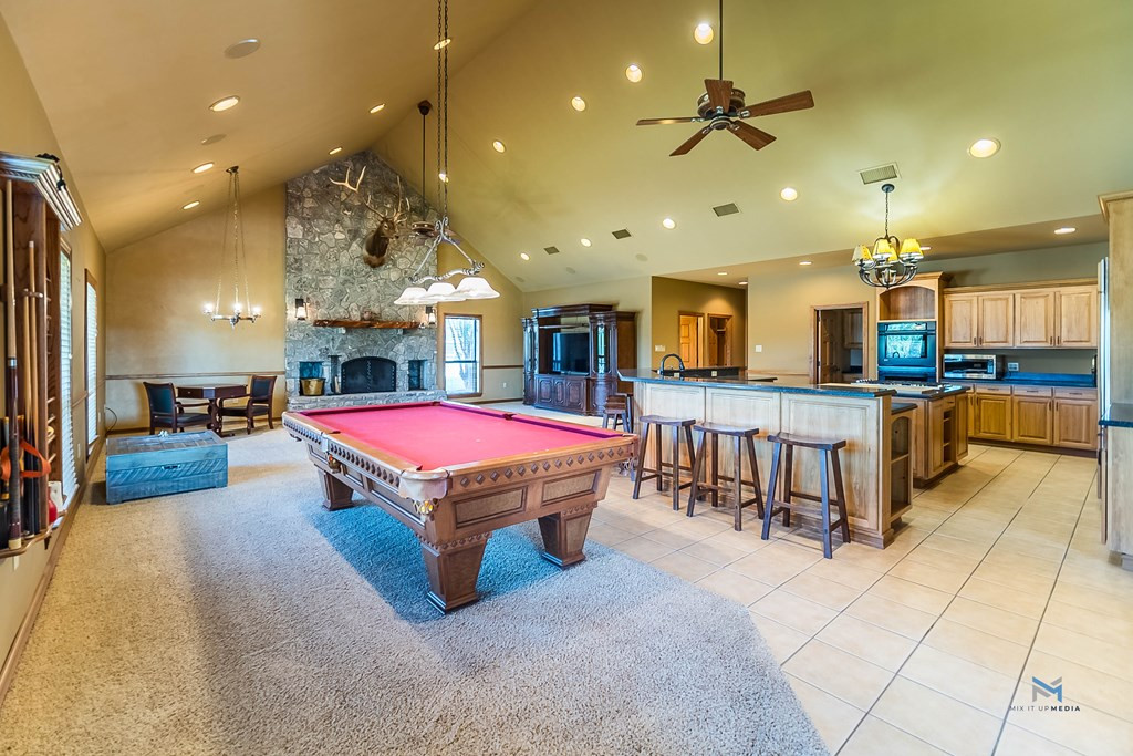 6873 Green Oaks Drive Property Photo 7