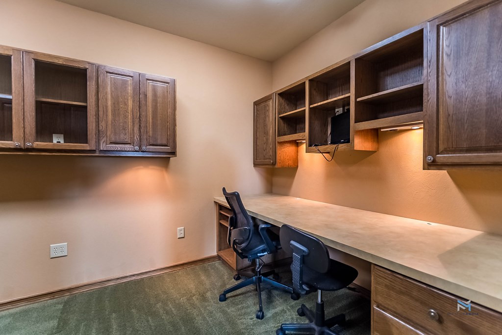 6873 Green Oaks Drive Property Photo 12
