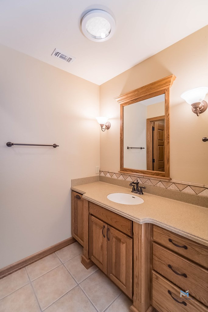 6873 Green Oaks Drive Property Photo 21