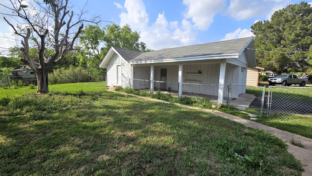 1609 Turtle Dr Property Photo 4