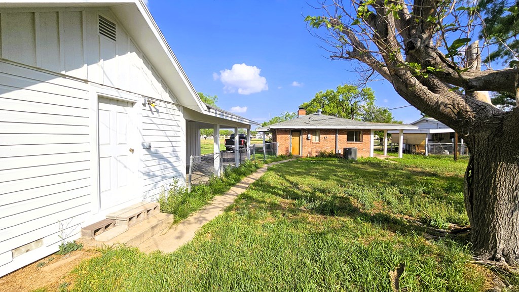 1609 Turtle Dr Property Photo 6