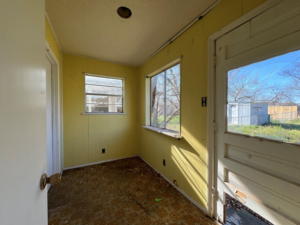 1906 Juanita Ave Property Photo 12