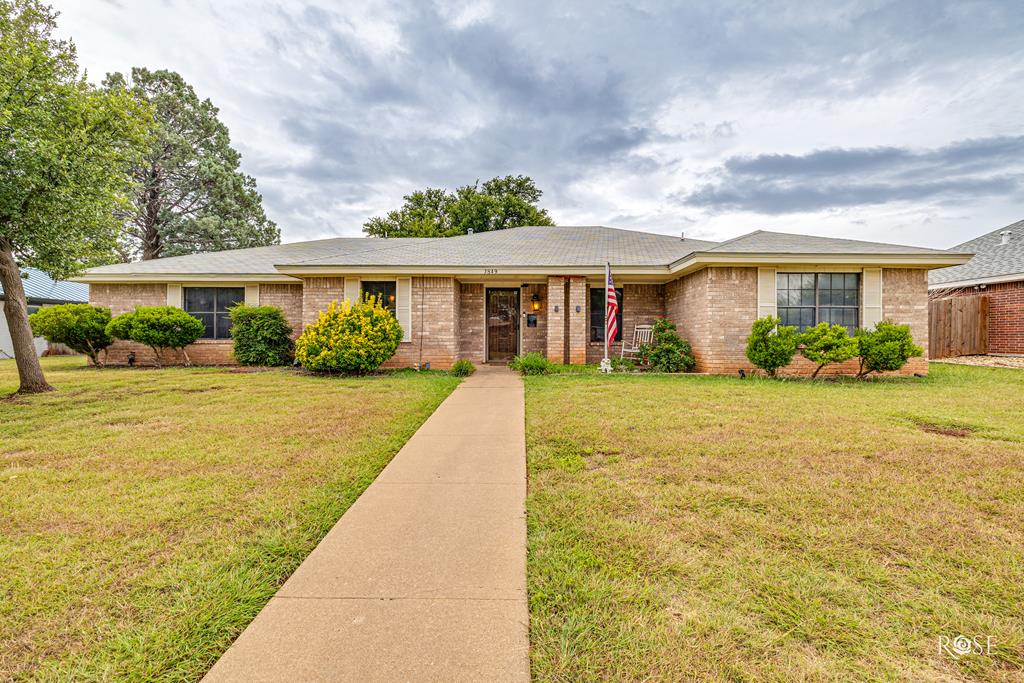 3849 Sunset Dr Property Photo 1
