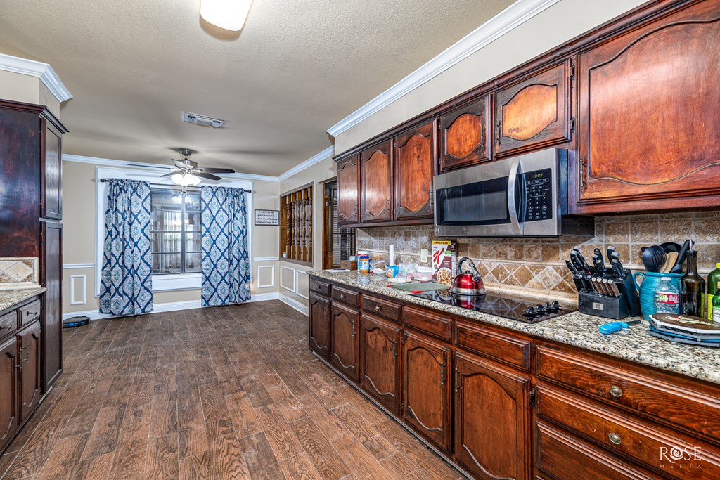 3849 Sunset Dr Property Photo 4