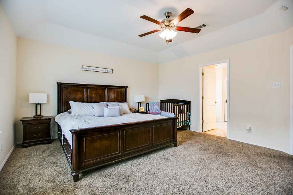 4974 Scarlet Oak Dr Property Photo 18
