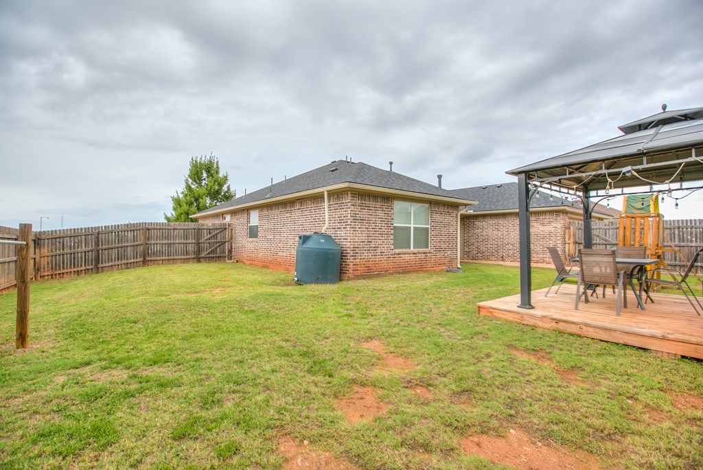4974 Scarlet Oak Dr Property Photo 28