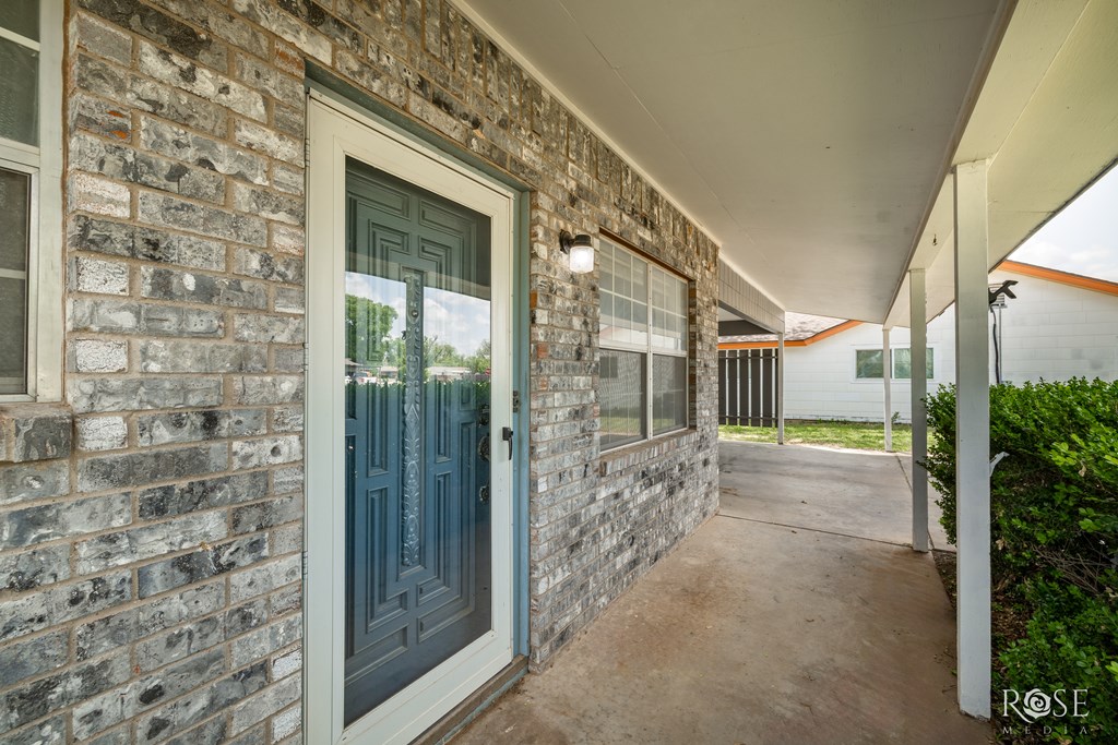 3109 College Hills Circle Property Photo 4
