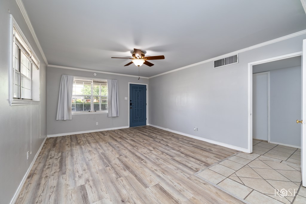 3109 College Hills Circle Property Photo 6