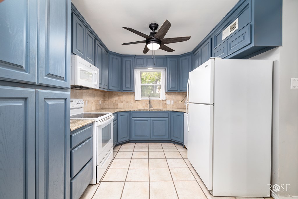 3109 College Hills Circle Property Photo 8