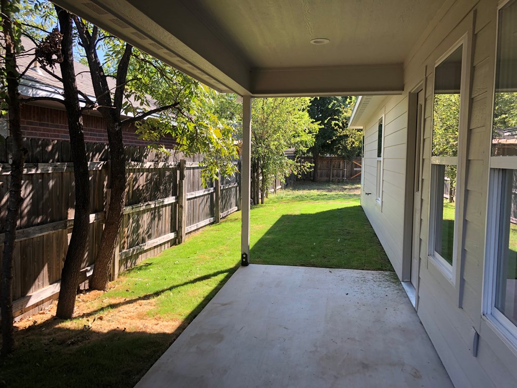 1324 Austin St Property Photo 14