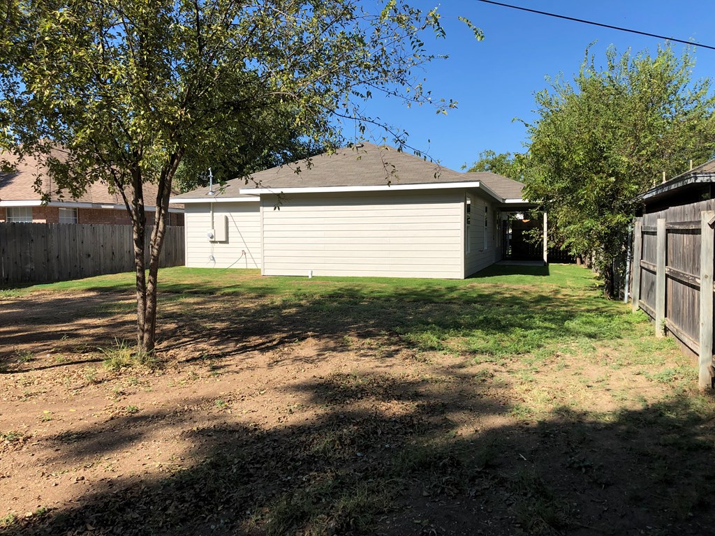 1324 Austin St Property Photo 15