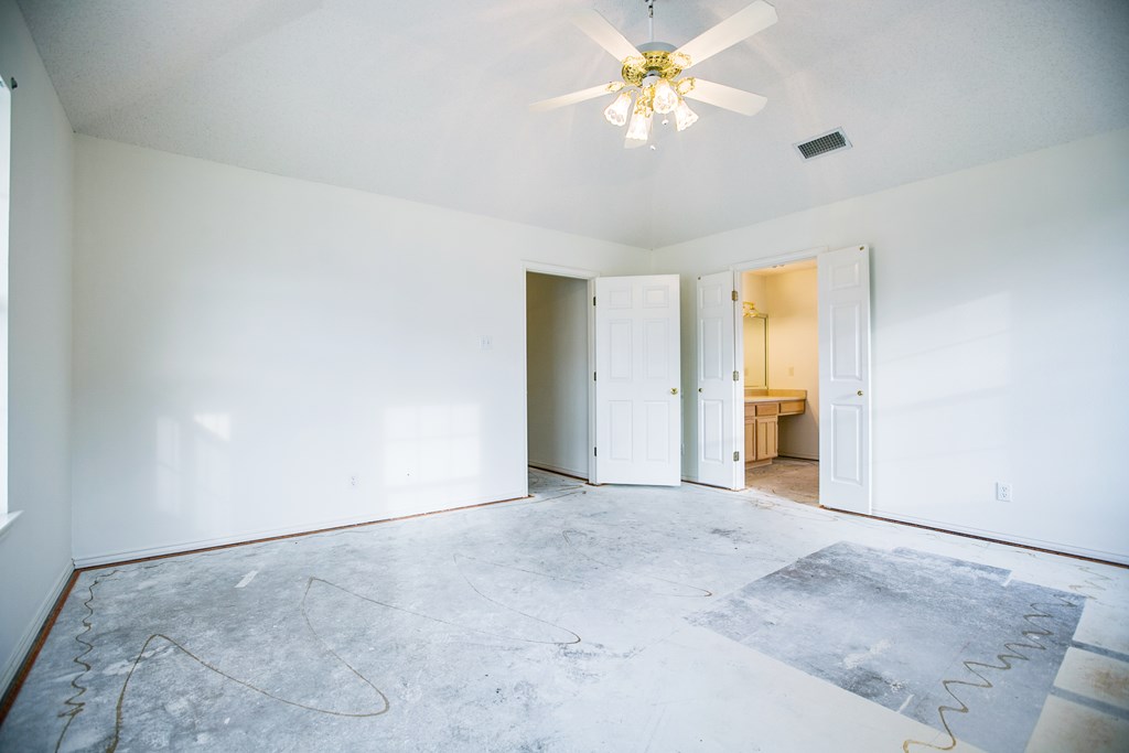 1021 Avondale Ave Property Photo 23