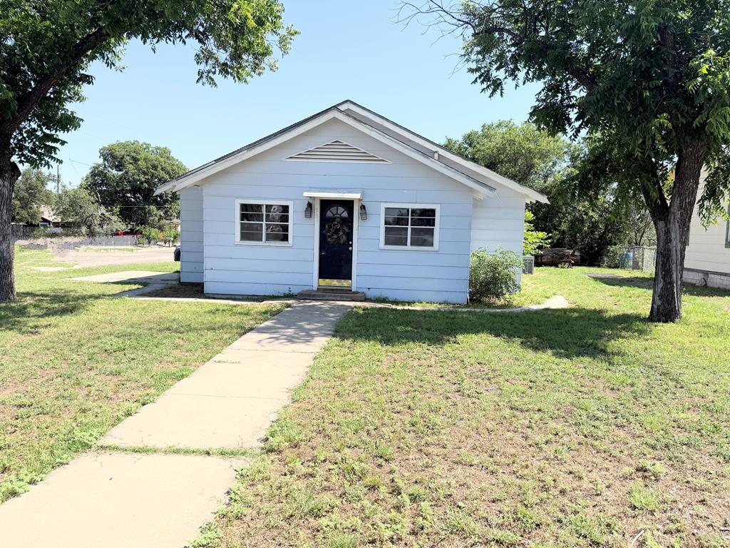 731 Veck St Property Photo 1
