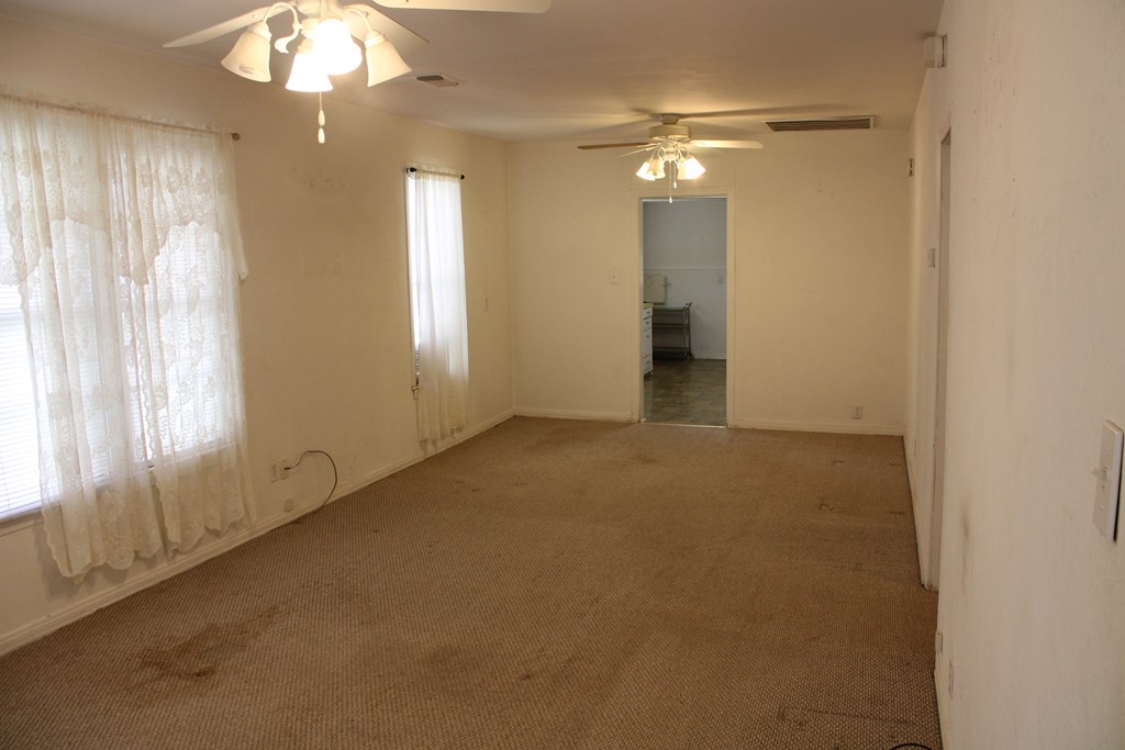 1008 10th St Property Photo 6