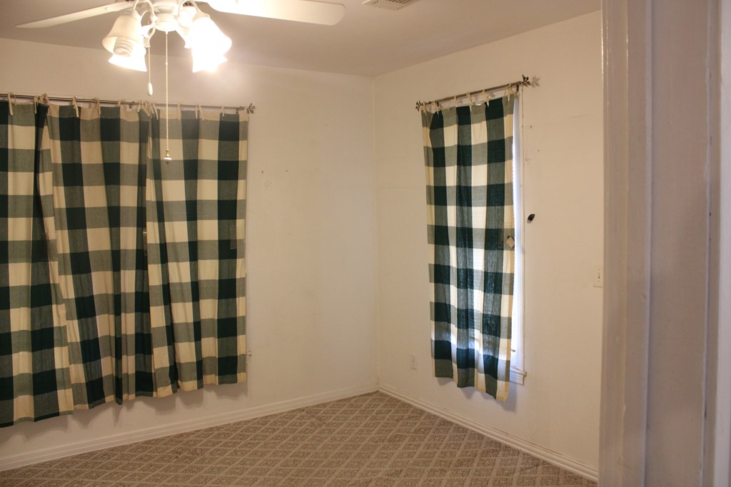1008 10th St Property Photo 7